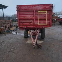 Rimorchio ribaltabile posteriore