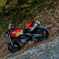 Ducati Monster 696