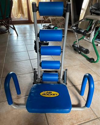 Attrezzo palestra addominai AB Rocket