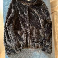 Pelliccia ecologica nera morbida donna