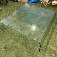 Tavolo in cristallo Fiam anni 70.