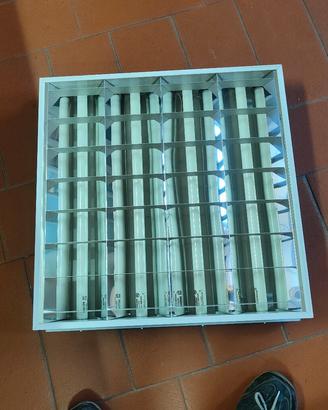 Plafoniera luci 60x60 per tubi neon/LED usate