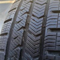 Gomma penomatico Invernale 185/65R15 Pari al nuovo