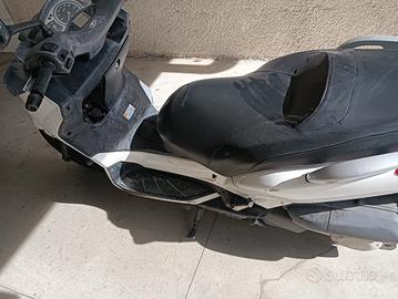 xmax 250 anno 2006
