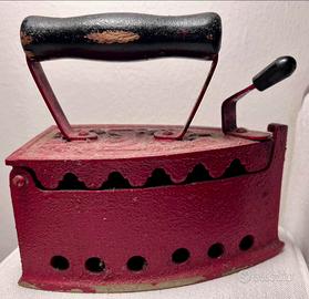 Antico Ferro da stiro