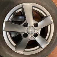 Cerchi e pneumatici m+s  invernali 175/65 r14