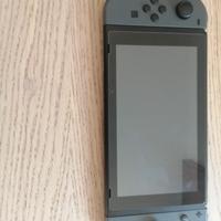 Nintendo Switch ed. 2019 + 4 giochi