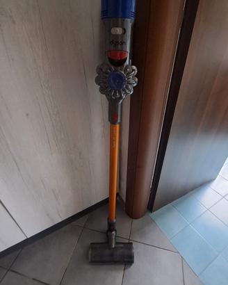 Aspirapolvere Dyson v8 absolute