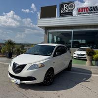 Lancia Ypsilon 1.3 MJT 16V 95 CV 5 porte S&S MOMO 