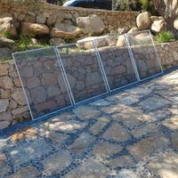 Quattro zanzariere in legno verniciato