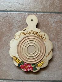 Sottopentola in legno dipinto a mano