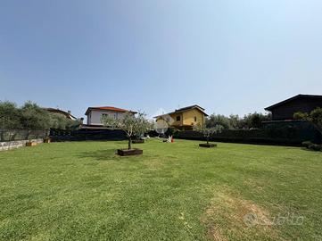 CASA SEMINDIPENDENTE A MASSA