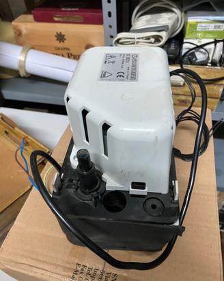 POMPA SC.IC.CENTRIFUGA CON SERBATOIO