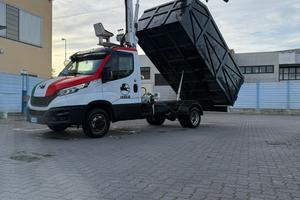 Daily con gru e ribaltabile 2019