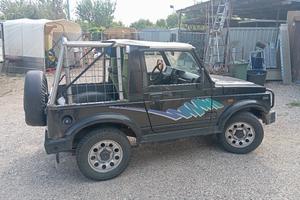 Suzuki Samurai 