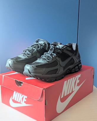 Nike zoom vomero 5 nere da uomo nuove 