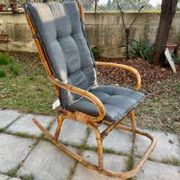 Sedia a dondolo vimini