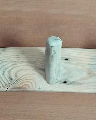 Appendiabiti in legno