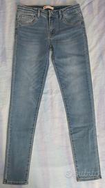 Levi's jeans + Adidas leggings ragazza