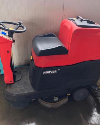 Lavapavimenti HOOVER 70UB uomo a bordo