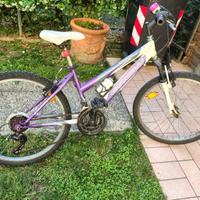 biciletta mountain bike  ragazza