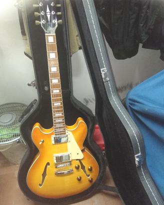 Chitarra elettrica + Marshall+ pedaliera  ecc