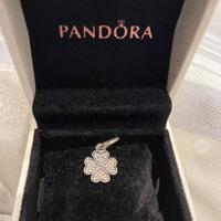 Charm pendente di Pandora a Quadrifoglio