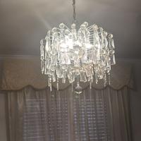 Madia antica e Lampadario