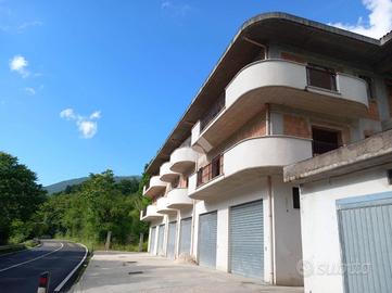5 LOCALI A CIVITELLA ROVETO