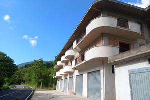 5 LOCALI A CIVITELLA ROVETO