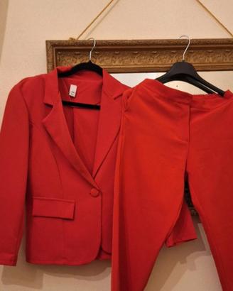 Blazer e pantaloni – Elegante e grintoso

