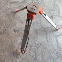 Treppiede  supporto laser.