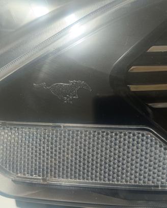 FANALE  ANTERIORE DESTRO FORD MUSTANG NUOVO