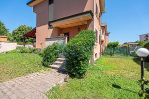 Villetta a schiera di 170 m² con 5 locali e box au
