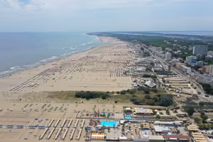 Lido Estensi, 50 mt dal mare, mono al 15 agosto