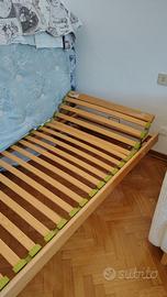 Letto singolo con rete a doghe