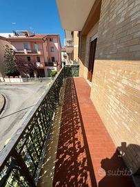 Appartamento ampia metratura con balconi