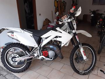 HM CRE 125 - 2 TEMPI