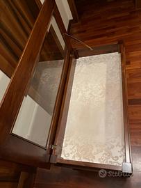 Tavolino in legno massello