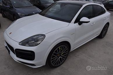 PORSCHE Cayenne Coupé 3.0 E-Hybrid Platinum Edit