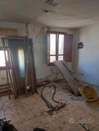 Inizio corso palazz da ristruttirare con 2 unita