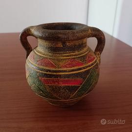 Soprammobile piccolo vaso in terracotta