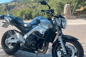 Suzuki GSR