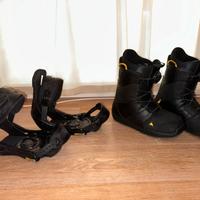 Set Snowboard Burton: scarponi 48 + attacchi