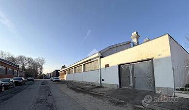 MAGAZZINO A TORINO