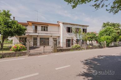 ORIAGO Bifamiliare intera in zona centrale R530