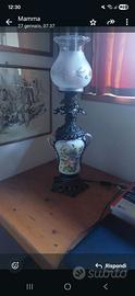 Lampada antica ad olio
