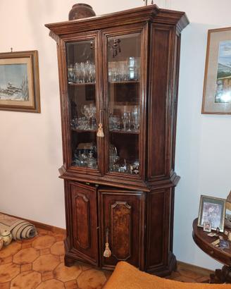 Elegante Cristalliera/Vetrina Classica in Legno