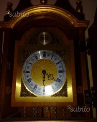 Orologio pendolo a colonna "Tempus fugit"