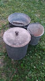 Antichi bidoni e secchi alluminio zinco